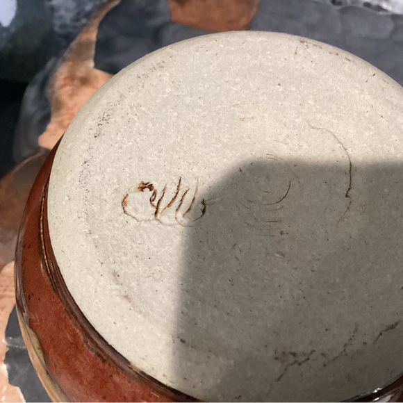 🟤 Beautifully hand crafted ceramic decor piece in extremely gently used - Picture 10 of 13